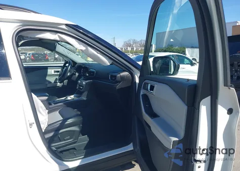 2022 Ford Explorer Xlt z USA, uszkodzony, nr VIN 1FMSK8DH3NGC10555